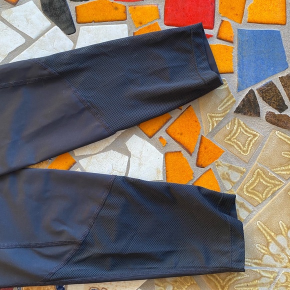 NIKE DRI FIT LEGGINGS - Picture 2 of 4